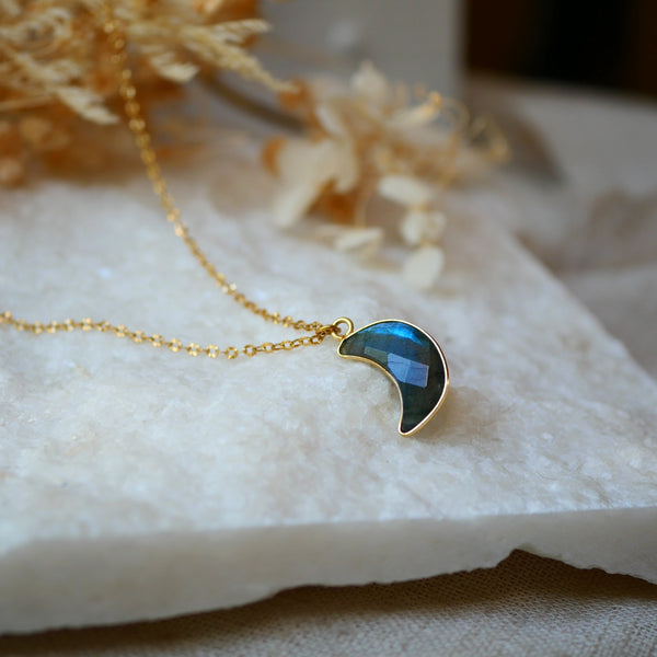 Ginandger Collana Moon Tandava