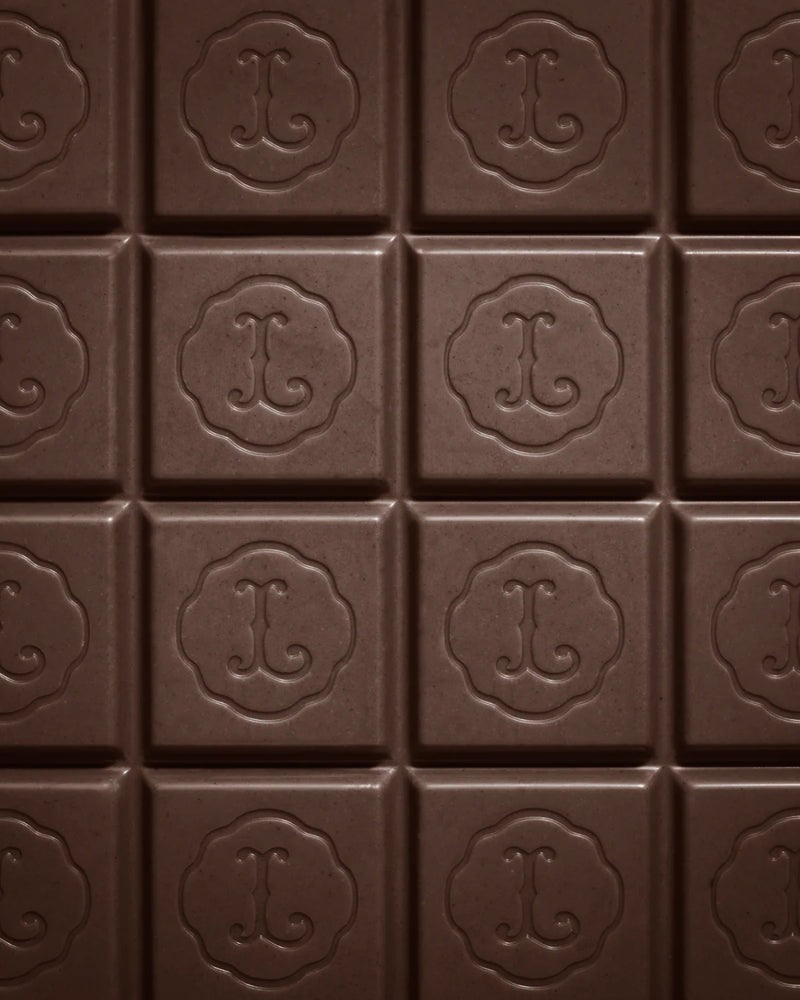 Leone Tavoletta di Cioccolato Fondente con Biglietto di Auguri